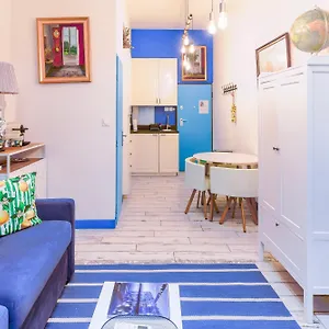 Travel, 120m Vieux-port Clim Netflix Wifi Appartement